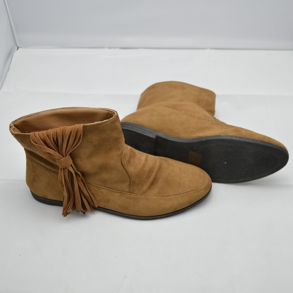 RUE21 Shoes - RUE21 BOOTIES BRAND NEW